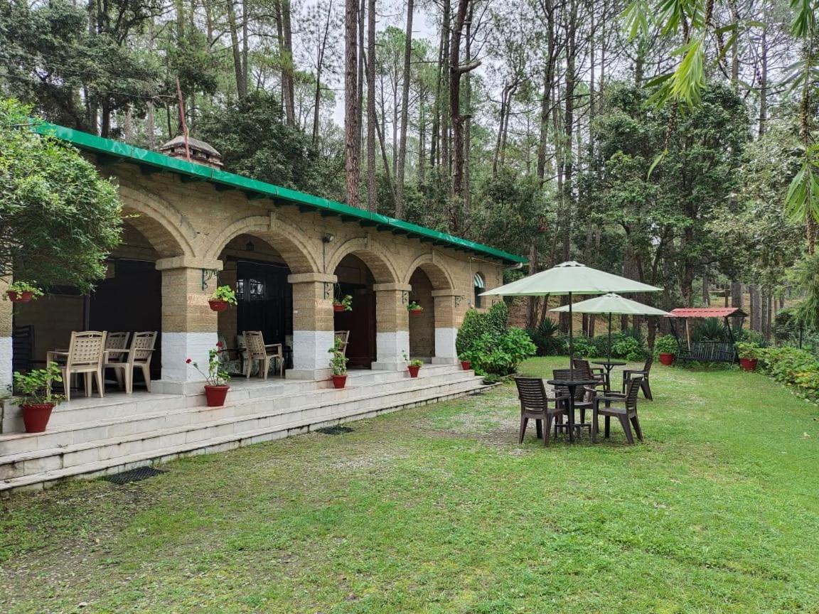 West View Hotel Ranikhet Eksteriør billede